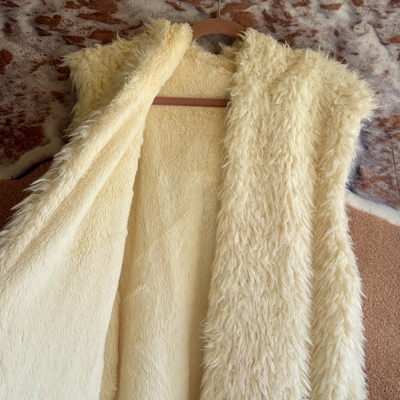 CODE 22 ~ Long Hooded Vest~ - Picture 2 of 5